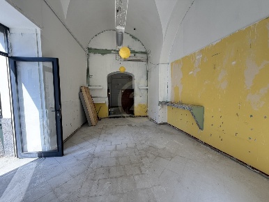 Foto Locale commerciale a Acireale Centro Storico di 65 m² con 2 locali