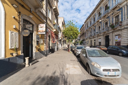 Foto Attività commerciale in Via Plebiscito 179, Catania di 80 m²