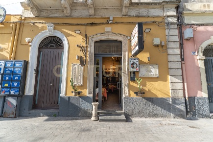 Foto Attività commerciale in Via Plebiscito 179, Catania di 80 m²
