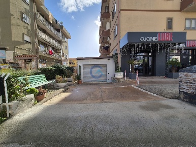 Foto Locale commerciale a Catanzaro Catanzaro Lido di 90 m² con 2 locali