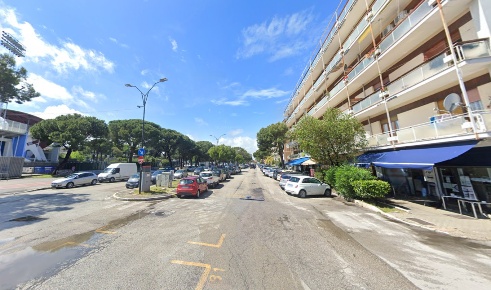 Foto Locale commerciale a Pescara Stadio - Lungomare Colombo di 270 m²