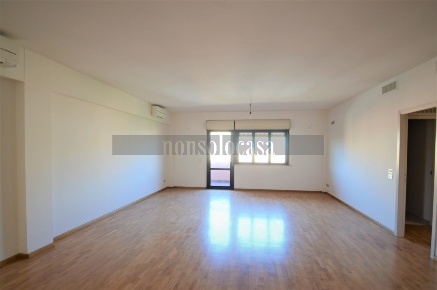Foto Ufficio in Via Delle Comunicazioni 20, Perugia Montebello di 150 m²