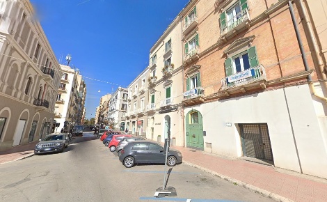 Foto Locale commerciale in Via Acclavio 55, Taranto Borgo di 121 m²
