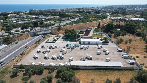 Foto Locale commerciale in Via Giovanni Gentile 79bis, Bari Japigia