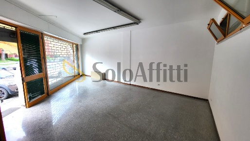 Foto Locale commerciale a Senigallia di 40 m² con 1 locali in affitto