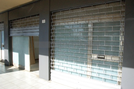 Foto Locale commerciale in Via Pieve di Campo 39A, Perugia di 90 m²
