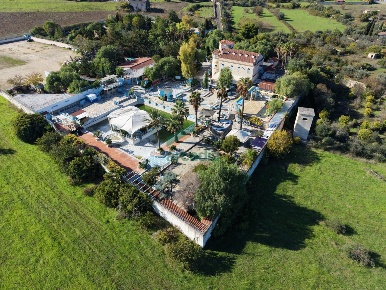 Foto Locale commerciale in Strada la Grava 16, Bari Mungivacca di 750 m²