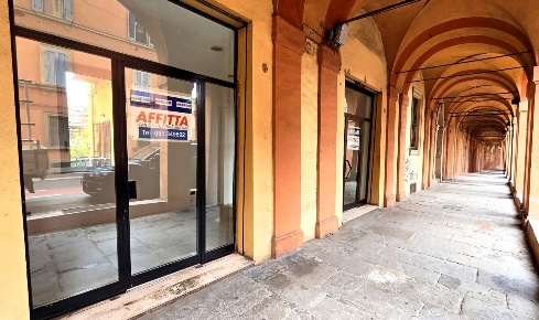 Foto Locale commerciale a Bologna Saragozza fuori Porta di 32 m² in affitto