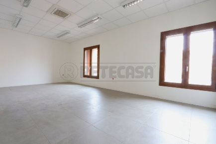 Foto Ufficio in Contra Giuseppe Garibaldi  55, Vicenza di 286 m² in affitto