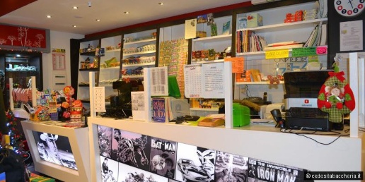 Foto Attività commerciale in Via Gaetano Luporini, Lucca Sant'Anna di 70 m²