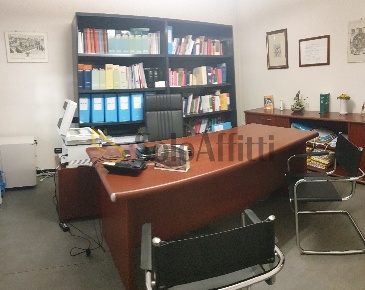 Foto Ufficio in Via Avrese, Legnago Centro di 25 m² con 1 locali in affitto