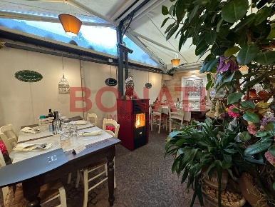 Foto Attività commerciale a Lerici Lerici Paese di 80 m² con 2 locali