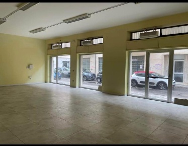 Foto Locale commerciale a Pescara Porta Nuova di 110 m² con 1 locali