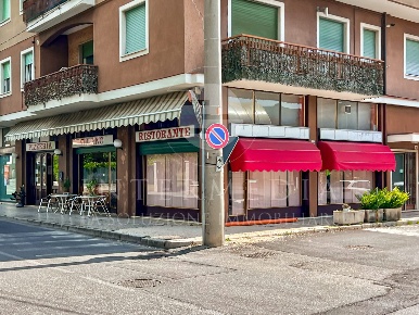 Foto Attività commerciale in Via Cavour 105, Botticino Castello - Via Musei