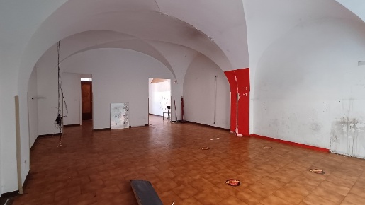 Foto Attività commerciale in Via Felice Cascione, Imperia Porto Maurizio