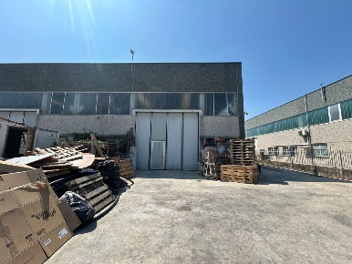 Foto Magazzino a Gragnano Trebbiense di 541 m² con 1 locali in vendita