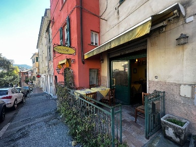 Foto Locale commerciale in Via Vernazza, Genova San Martino di 46 m²