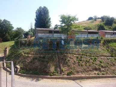 Foto Magazzino in Via Palaia, San Miniato di 100 m² con 1 locali in vendita