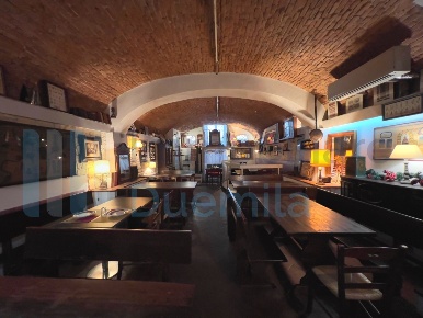 Foto Attività commerciale a Bologna Centro Storico di 150 m² con 3 locali