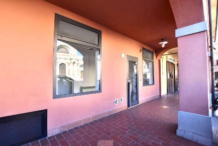 Foto Locale commerciale in Via XX Settembre 40, San Pietro in Casale Centro