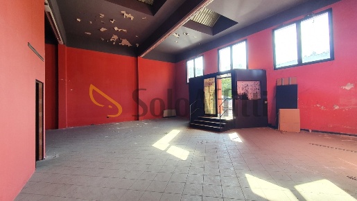 Foto Locale commerciale in Via Amerigo Vespucci 5, Forlì Foro Boario