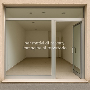 Foto Locale commerciale in Via Dalmazia 40, Siracusa Grottasanta - Tunisi