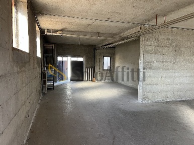 Foto Magazzino in Via Piemonte  24, Pavia Crosione di 90 m² con 1 locali