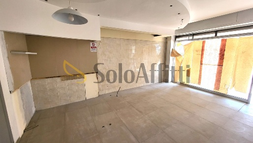 Foto Locale commerciale a Senigallia di 35 m² con 1 locali in affitto