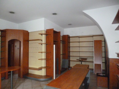 Foto Locale commerciale a Ragusa di 60 m² con 2 locali in affitto