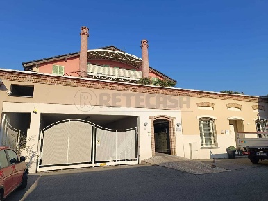 Foto Ufficio in VIA CARLO URBINO, Crema Semicentro di 83 m² con 3 locali