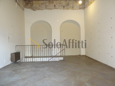 Foto Locale commerciale a Senigallia Centro Storico di 100 m² con 3 locali