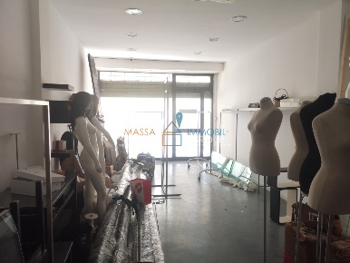 Foto Attività commerciale in Viale Stazione 12, Massa Centro di 65 m²