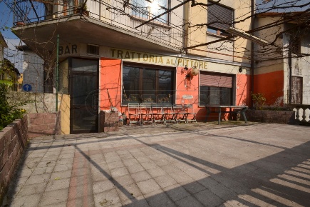Foto Locale commerciale a Valdagno Centro di 143 m² in vendita