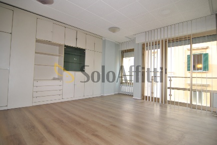 Foto Ufficio in Via Cairoli 61, Livorno di 85 m² con 3 locali in affitto