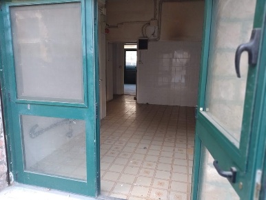 Foto Locale commerciale a Jesi di 60 m² con 2 locali in affitto