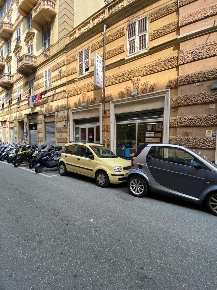 Foto Locale commerciale in Via Rolando, Genova Sampierdarena di 580 m²