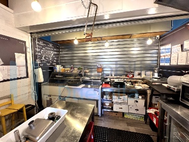 Foto Attività commerciale a Bologna Saragozza dentro le Mura di 16 m²