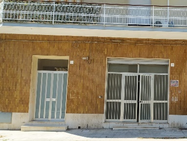 Foto Attività commerciale in Via Alcibiade, Siracusa Grottasanta - Tunisi