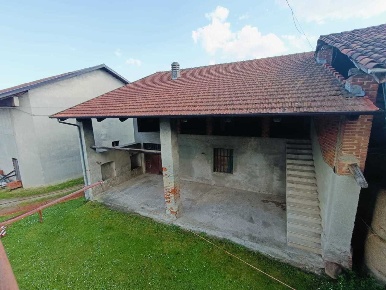 Foto Magazzino in Via Chiesa S.Domenico 1, Front Ceretti di 150 m²