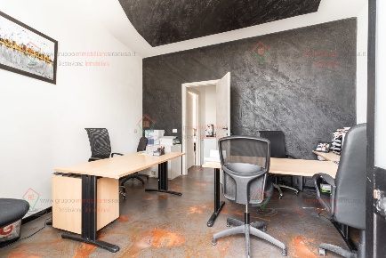 Foto Locale commerciale a Siracusa Grottasanta - Tunisi di 40 m² in vendita