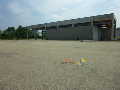 Foto Magazzino a Fontevivo San Pancrazio di 12000 m² con 1 locali