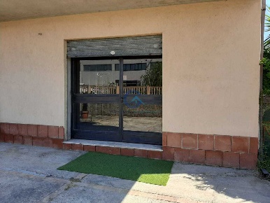 Foto Magazzino a Catanzaro Catanzaro Lido di 80 m² con 1 locali in affitto