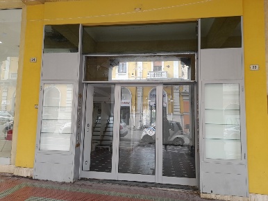 Foto Locale commerciale in c.so trento e trieste, Lanciano Centro di 100 m²