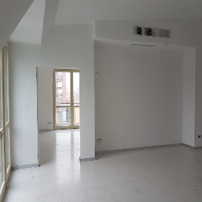 Foto Ufficio in Via Massimo D'Azeglio 20, Lodi Fanfani di 90 m² in affitto