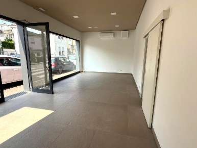 Foto Locale commerciale a Rovigo Centro Storico di 55 m² in affitto