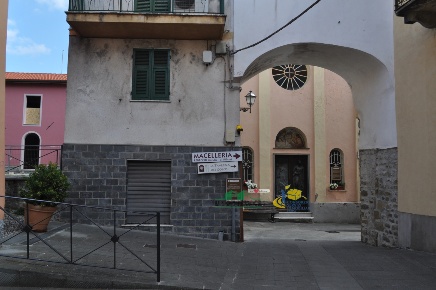 Foto Locale commerciale in Via San Bernardo Borgo, Brugnato Centro di 41 m²