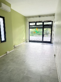 Foto Locale commerciale in Viale Riviera Berica 650, Vicenza di 35 m²