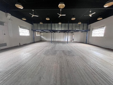 Foto Locale commerciale in Via Emilia Parmense 26, Cadeo di 530 m²