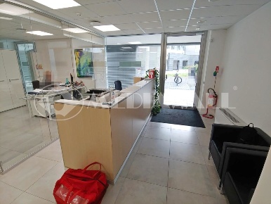 Foto Ufficio a Pordenone Centro Storico di 201 m² con 5 locali in vendita