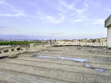 Foto Ufficio a Giarre Centro di 600 m² con 10 locali in vendita